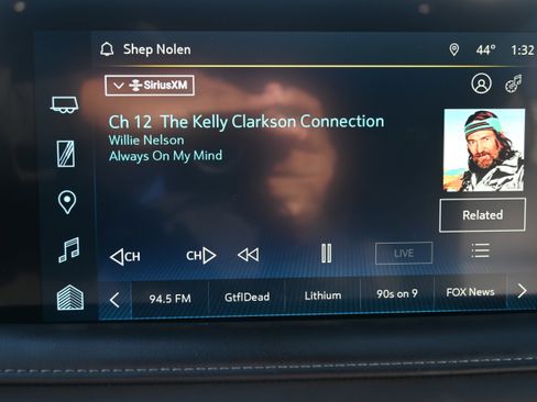 Used 2022 Chevrolet Tahoe Z71 w/ Luxury Package image 24