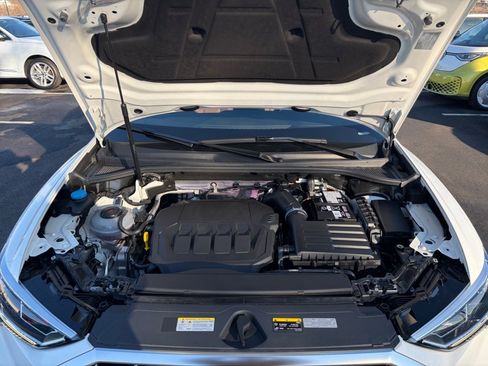 Certified 2025 Audi Q3 2.0T Premium Plus w/ Premium Plus Package image 16