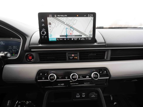 Used 2025 Honda Pilot Elite image 17