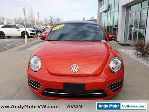 Used 2019 Volkswagen Beetle 2.0T SE image 2