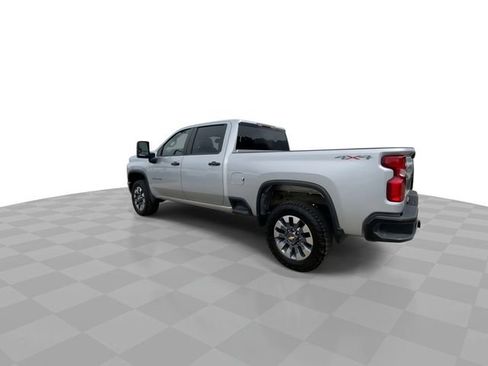 Used 2021 Chevrolet Silverado 2500 Custom w/ Custom Value Package AWD/4WD image 8