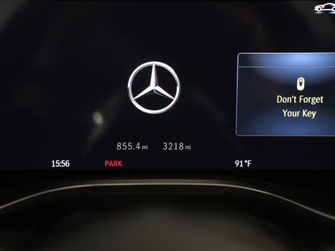 Used 2023 Mercedes-Benz SL 63 AMG 4MATIC image 32