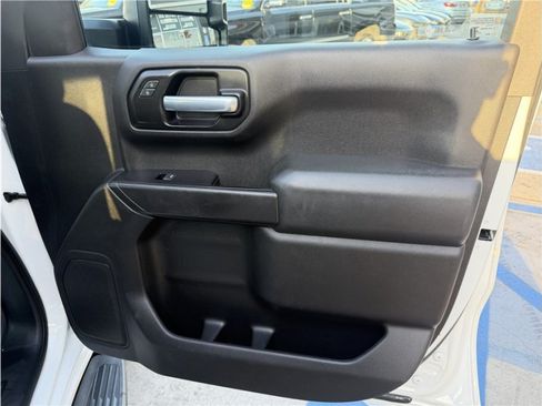 Used 2019 Chevrolet Silverado 1500 Custom w/ Custom Max Trailering Package AWD/4WD image 28