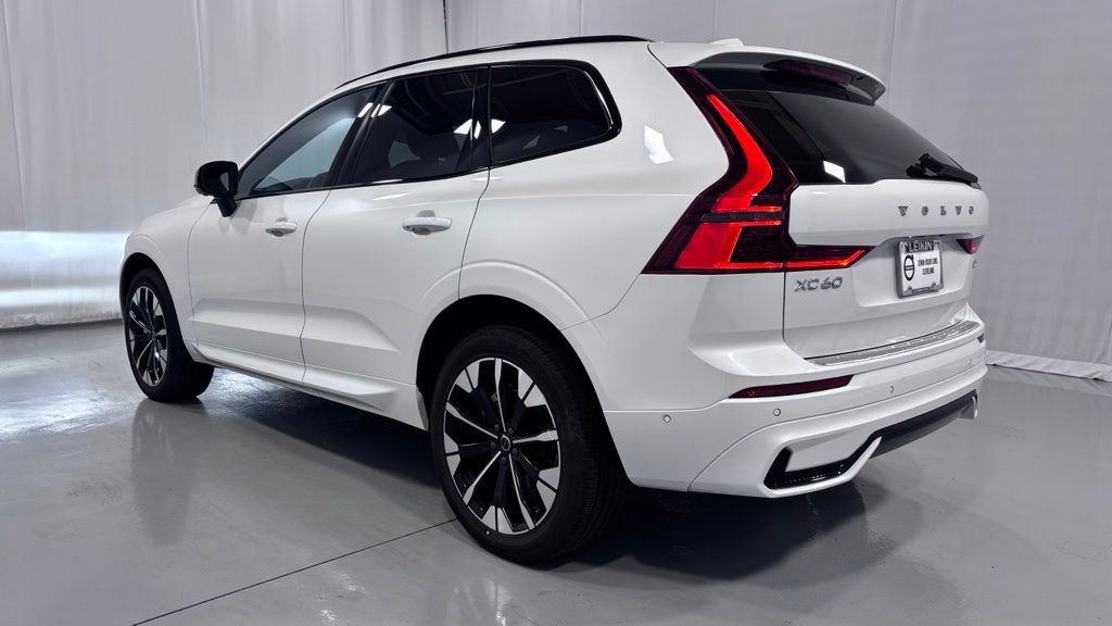 Certified 2026 Volvo XC60 B5 Plus AWD/4WD image 8