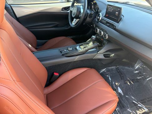 Used 2023 MAZDA MX-5 Miata Grand Touring RWD image 29