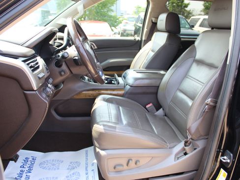 Used 2017 GMC Yukon XL Denali w/ Open Road Package image 12