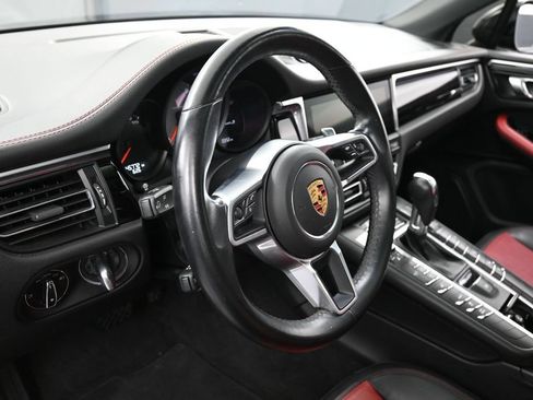 Certified 2021 Porsche Macan S AWD/4WD image 16