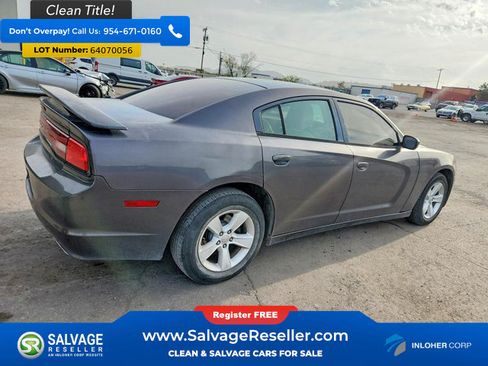 Used 2014 Dodge Charger SE RWD image 4