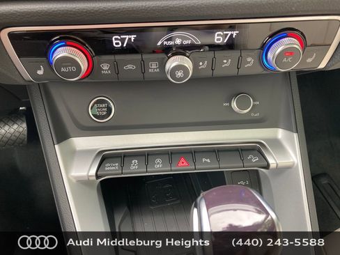 Certified 2025 Audi Q3 2.0T Premium w/ Convenience Package image 40