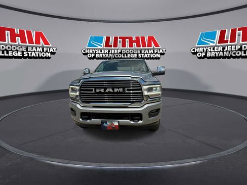 Used 2024 RAM 2500 Laramie AWD/4WD image 3
