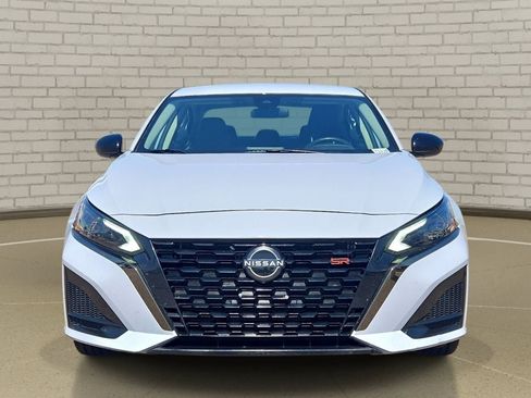 Certified 2024 Nissan Altima 2.5 SR FWD image 2