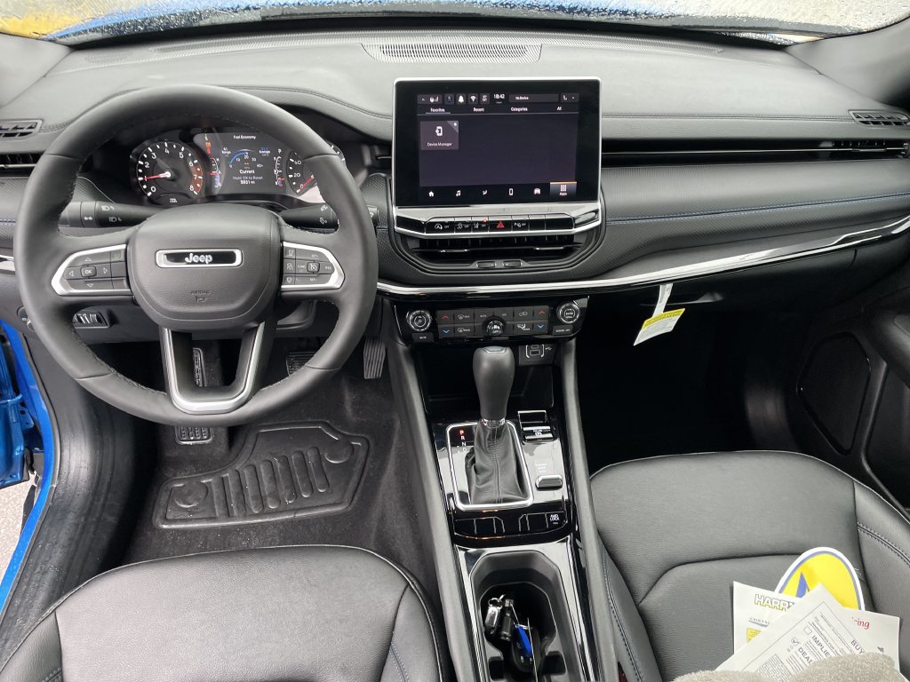 Used 2026 Jeep Compass Limited AWD/4WD image 15