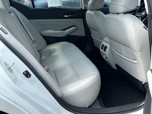 Used 2019 Nissan Altima 2.5 Platinum FWD image 22
