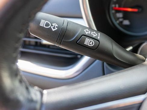 Used 2020 Chevrolet Equinox LT AWD/4WD image 23