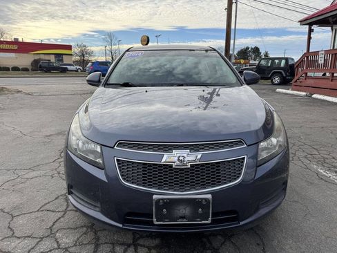 Used 2014 Chevrolet Cruze LT image 2