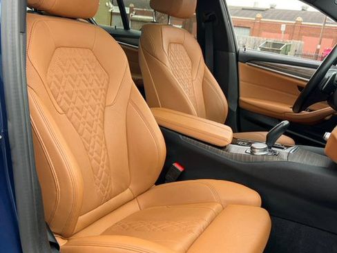 Used 2022 BMW 530i xDrive 530i xDrive Sedan w/ Convenience Package image 32