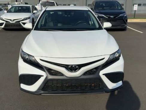 Used 2023 Toyota Camry SE image 11