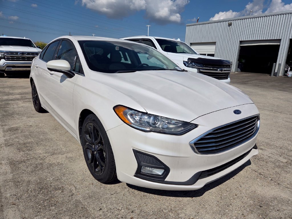Used 2019 Ford Fusion SE w/ Equipment Group 151A FWD image 6