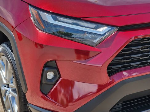 Used 2024 Toyota RAV4 XLE Premium FWD image 6