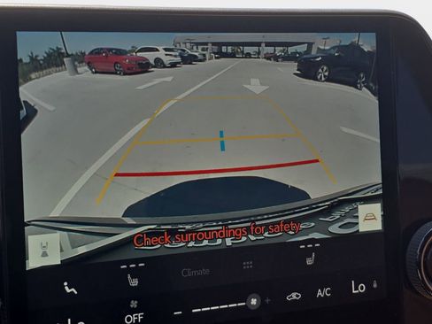 Used 2024 Lexus NX 250 FWD w/ Towing Package (2000 Lbs) image 20