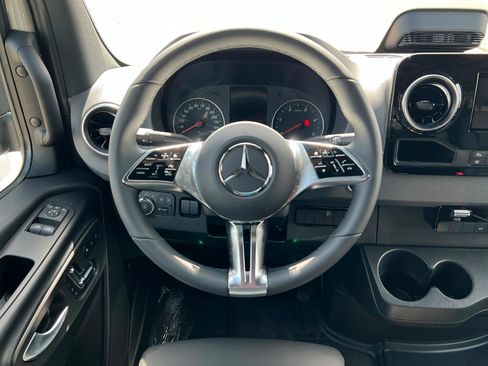 New 2026 Mercedes-Benz Sprinter 2500 image 12