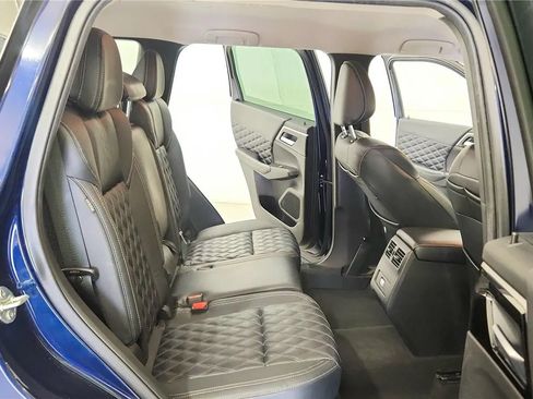 Used 2022 Mitsubishi Outlander SEL FWD image 16
