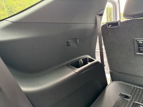 New 2026 Chevrolet Traverse LT w/ LPO, Floor Liner Package image 10