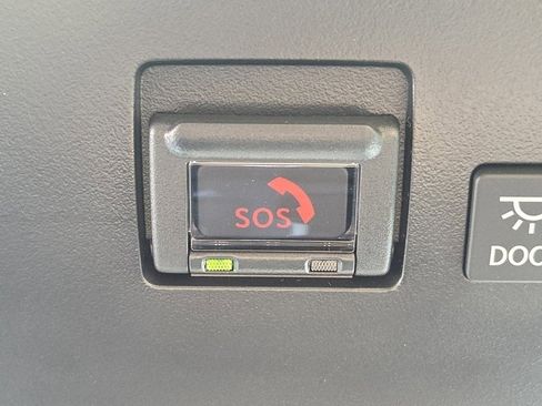 Certified 2025 Lexus ES 300h w/ Premium Package image 22