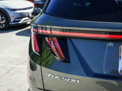 Used 2022 Hyundai Tucson SEL w/ Cargo Package image 11