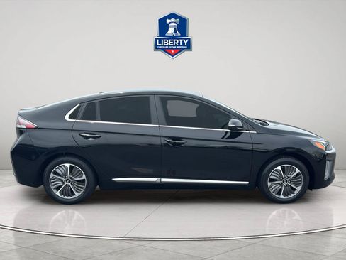 Used 2022 Hyundai Ioniq SEL FWD image 13