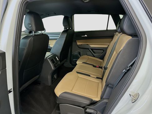 Used 2022 Volkswagen Atlas Cross Sport SE image 28