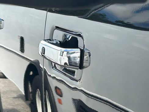 Certified 2021 Ford F450 Platinum w/ FX4 Off-Road Package image 25