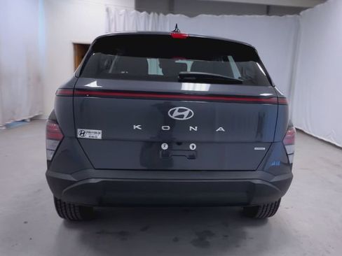 Used 2024 Hyundai Kona SE image 7