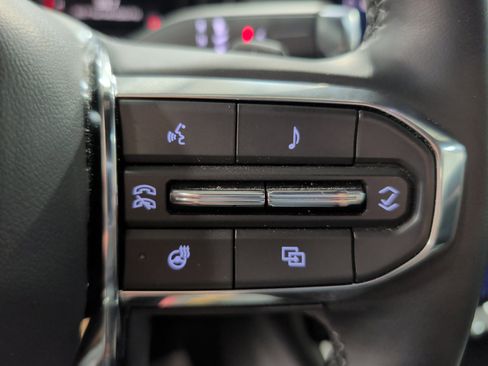 Used 2025 GMC Terrain Elevation AWD/4WD image 11