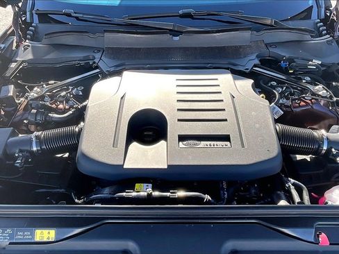 New 2026 Land Rover Discovery Limited Edition image 11