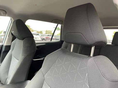 Used 2024 Toyota RAV4 XLE FWD image 24