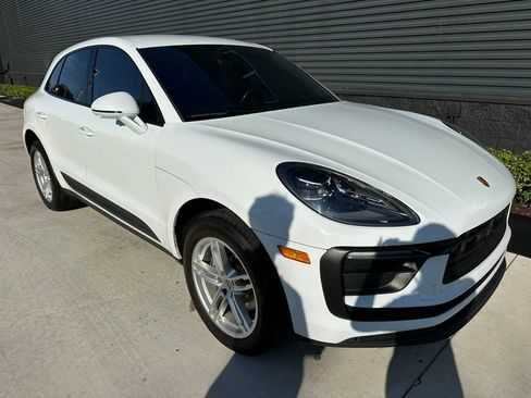 Used 2023 Porsche Macan image 10
