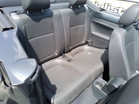 Used 2015 Volkswagen Beetle 1.8T FWD image 28