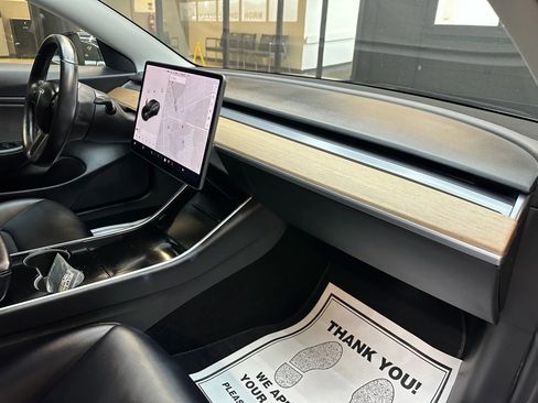 Used 2018 Tesla Model 3 Long Range image 25