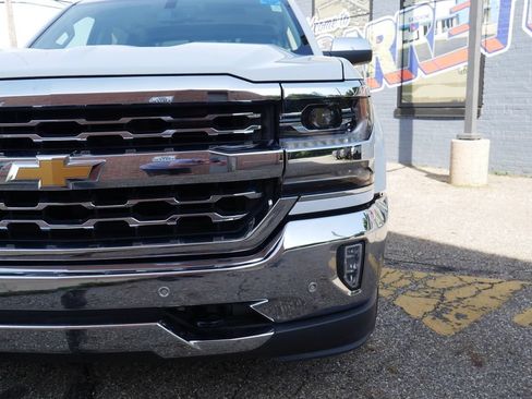 Used 2018 Chevrolet Silverado 1500 LTZ w/ Sport Package AWD/4WD image 3