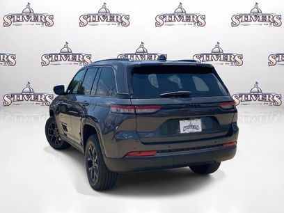 New 2026 Jeep Grand Cherokee Altitude
