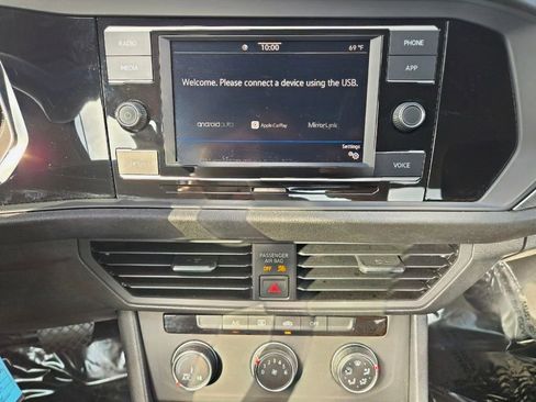 Used 2020 Volkswagen Jetta S w/ Driver Assistance Package image 27