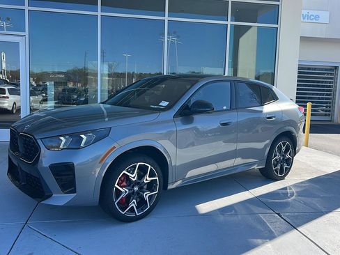 New 2026 BMW X2 xDrive28i w/ Technology Package image 2