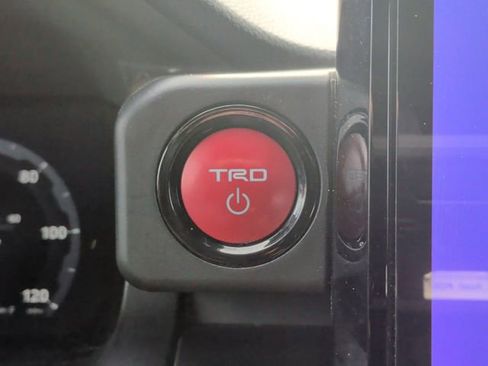 Used 2025 Toyota Tacoma TRD Off-Road w/ TRD Off Road Upgrade Package AWD/4WD image 23