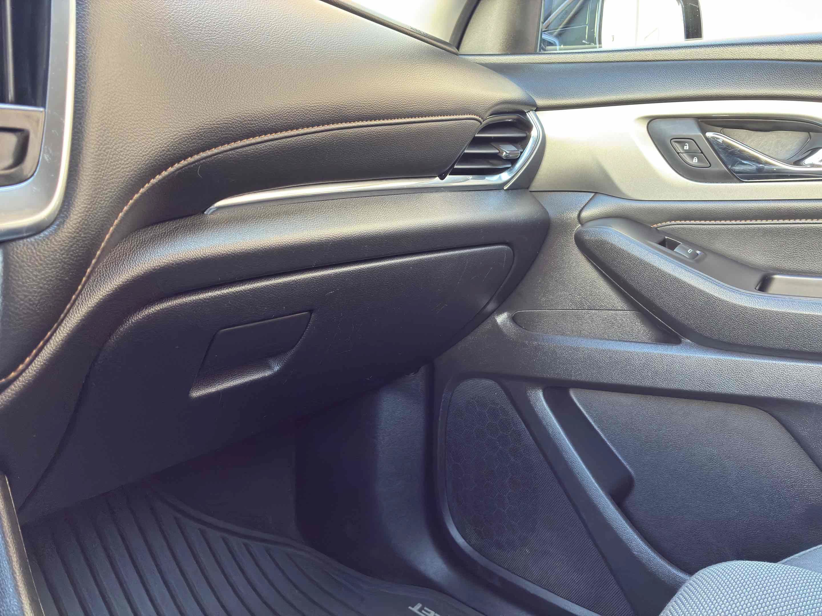 Used 2018 Chevrolet Traverse LS AWD/4WD image 29