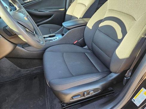 Used 2025 Chevrolet Malibu LT image 15