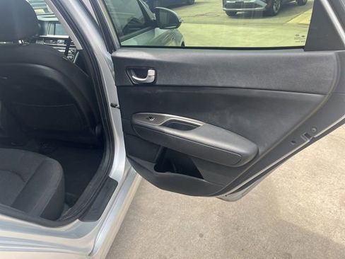 Used 2020 Kia Optima LX FWD image 16