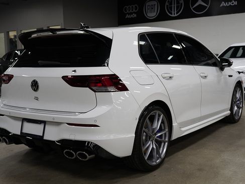 Used 2024 Volkswagen Golf R AWD/4WD image 5