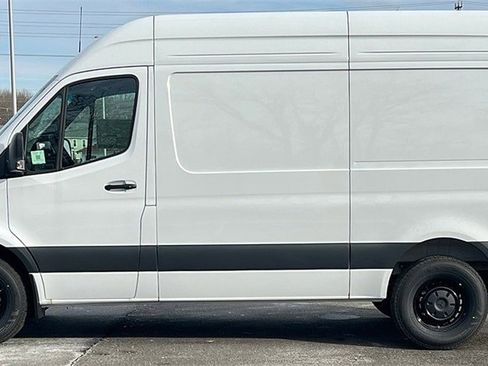 New 2025 Mercedes-Benz Sprinter 2500 image 8