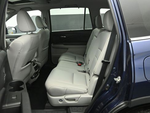 Used 2020 Honda Pilot Touring image 22